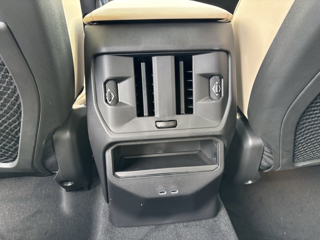 Used 2025 BMW X3 xDrive30i w/ Premium Package image 16