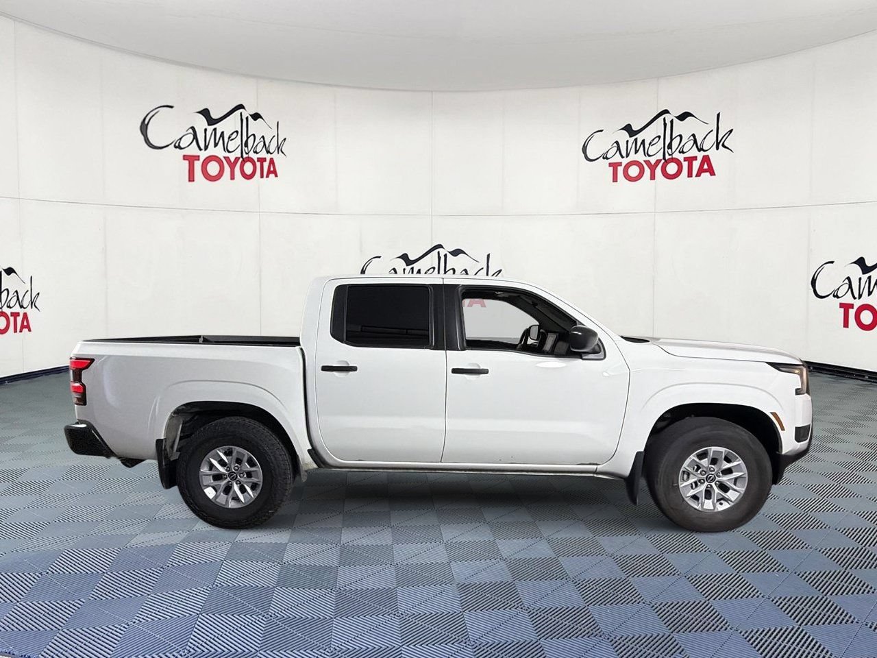 Used 2025 Nissan Frontier S w/ S Utility Package AWD/4WD image 8