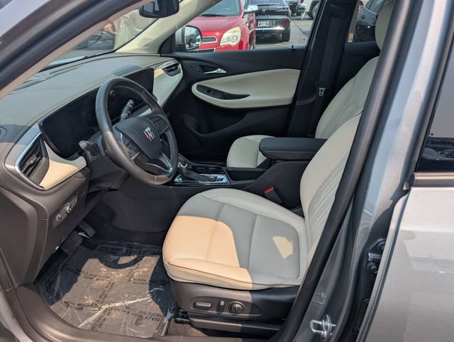 Used 2024 Buick Encore GX Avenir w/ Avenir Convenience Package FWD image 13