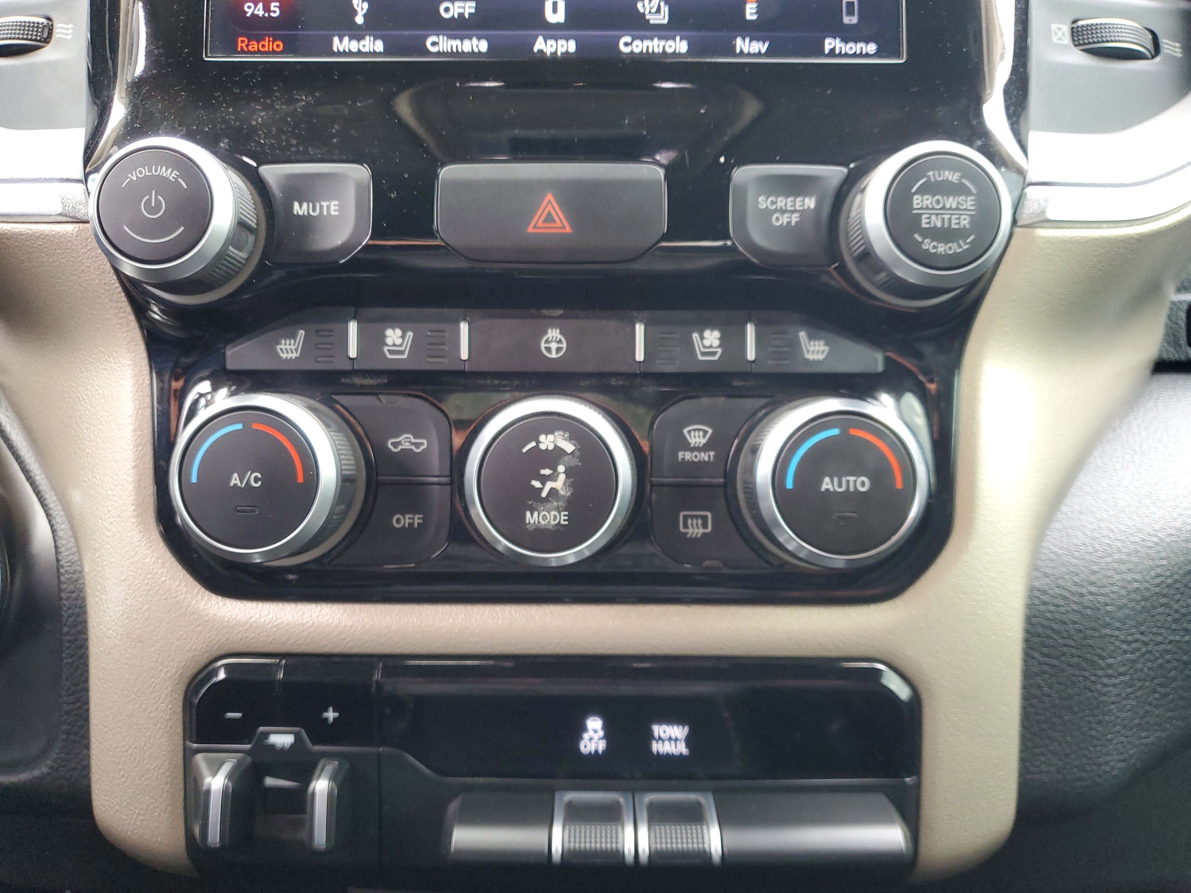 Used 2019 RAM 1500 Laramie w/ Bed Utility Group image 26