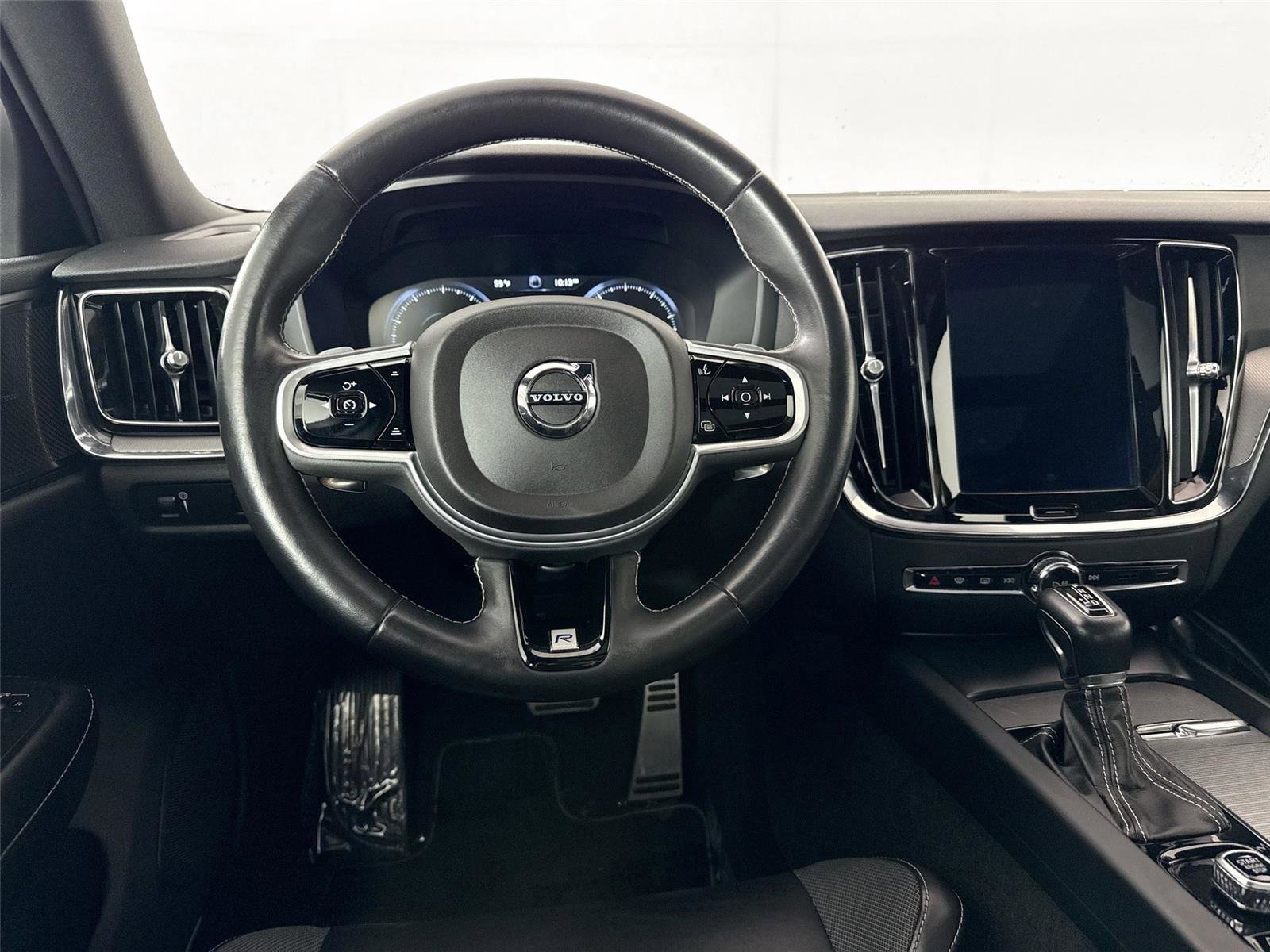 Used 2019 Volvo S60 T5 R-Design image 33