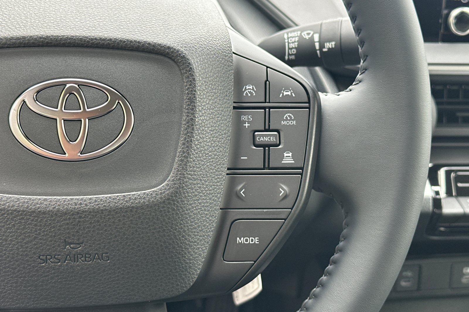 New 2026 Toyota Prius LE FWD image 25