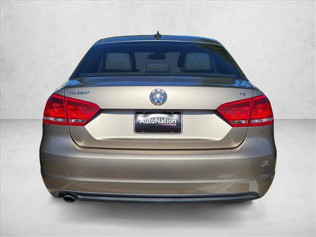 Used 2015 Volkswagen Passat 1.8T Limited Edition FWD image 5