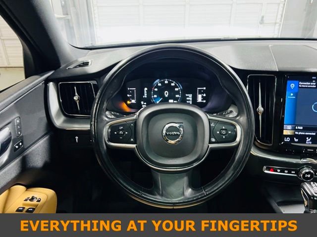 Used 2019 Volvo XC60 T5 Momentum w/ Premium Package FWD image 5