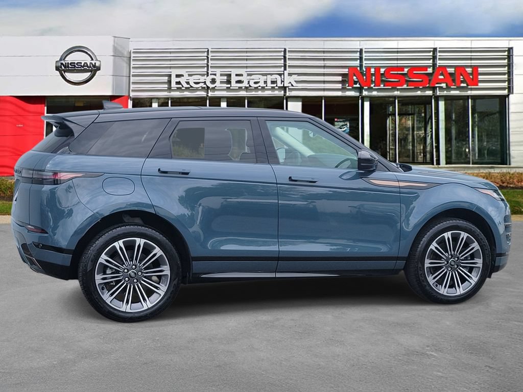Used 2024 Land Rover Range Rover Evoque Dynamic SE AWD/4WD image 5