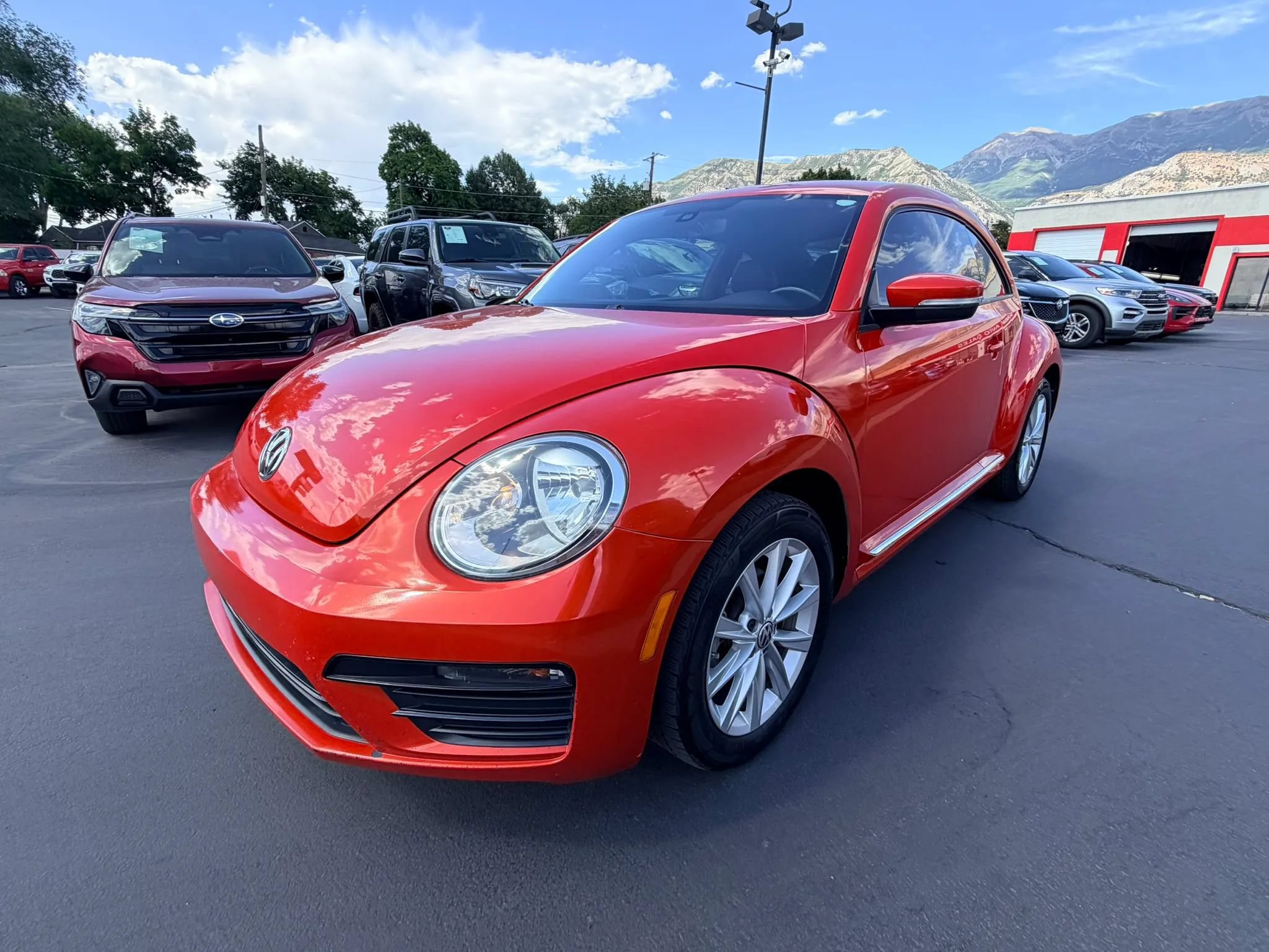 Used 2018 Volkswagen Beetle 2.0T S FWD image 8