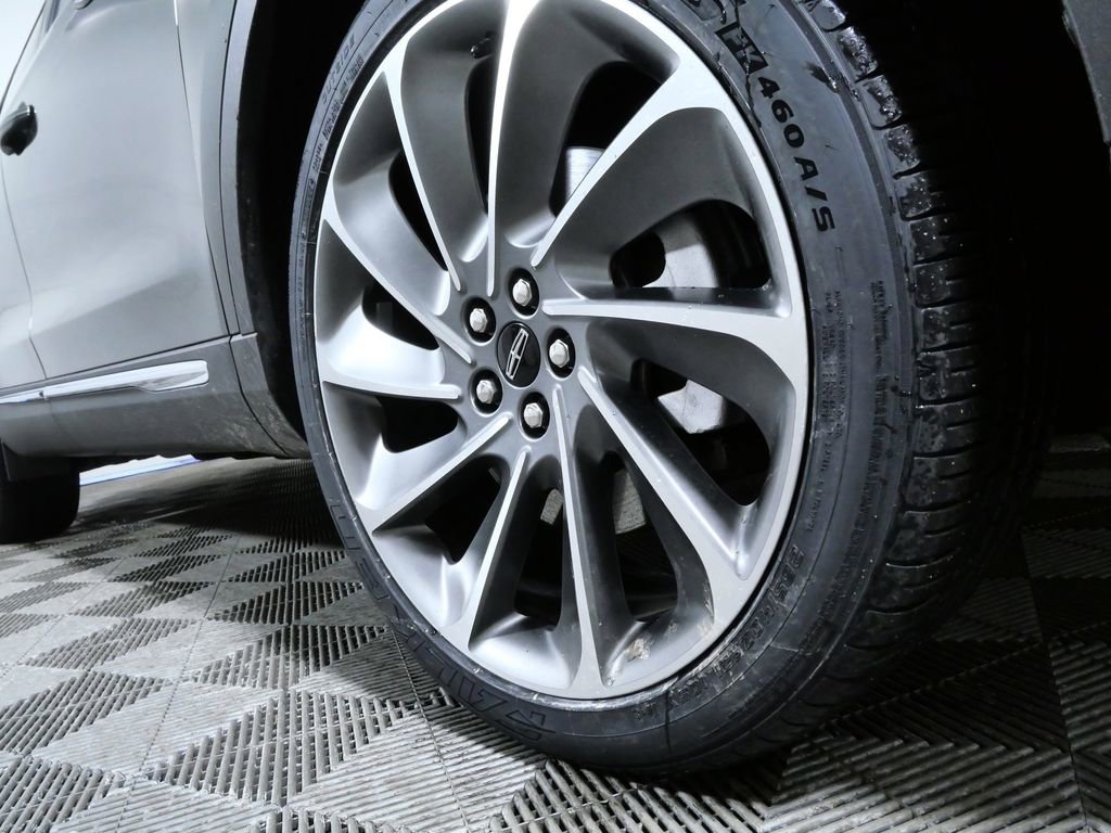 Certified 2022 Lincoln Nautilus Reserve w/ Equipment Group 202A image 2