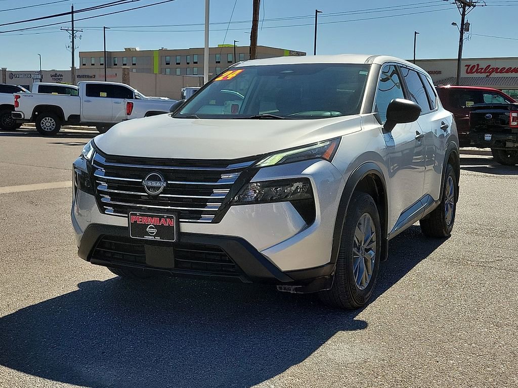 Used 2024 Nissan Rogue S AWD/4WD image 4