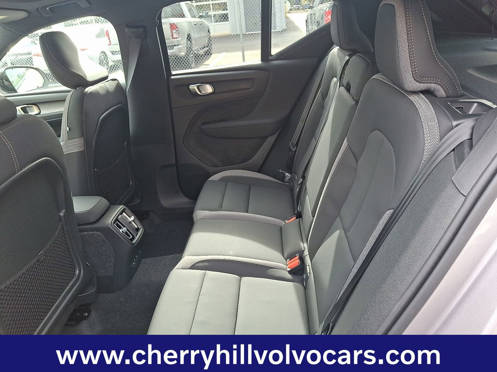 New 2026 Volvo EX40 Plus w/ Climate Package image 7