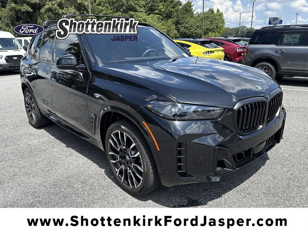 Used 2026 BMW X5 xDrive40i w/ M Sport Package AWD/4WD image 1