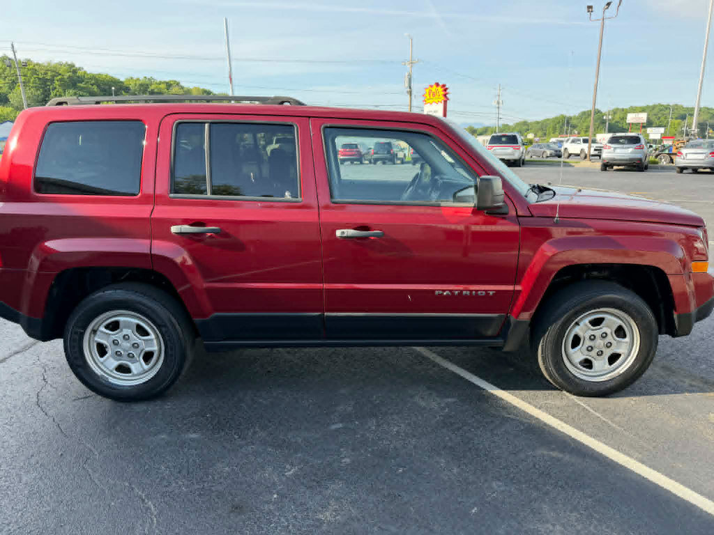 Used 2016 Jeep Patriot Sport AWD/4WD image 3