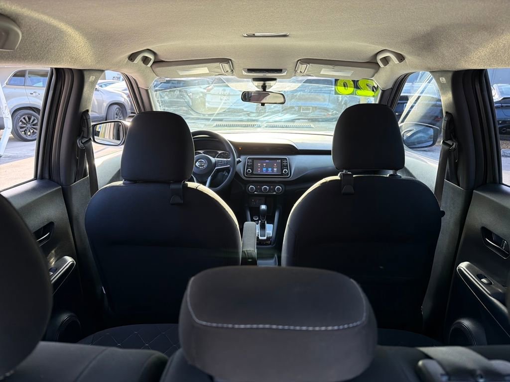 Used 2020 Nissan Kicks S image 30