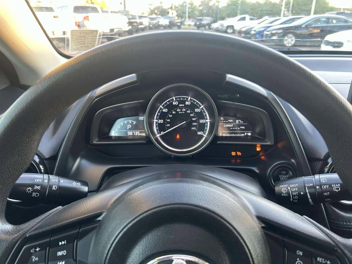 Used 2020 Toyota Yaris LE image 14