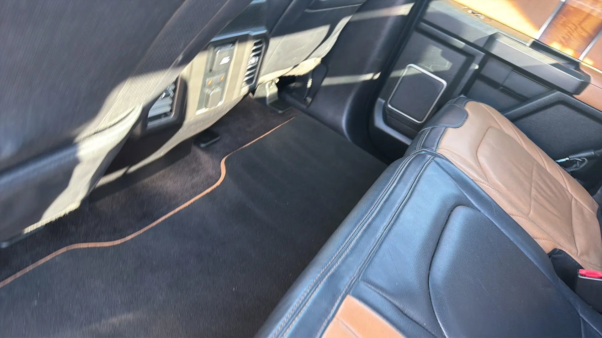 Used 2016 Ford F150 Limited w/ Trailer Tow Package image 47