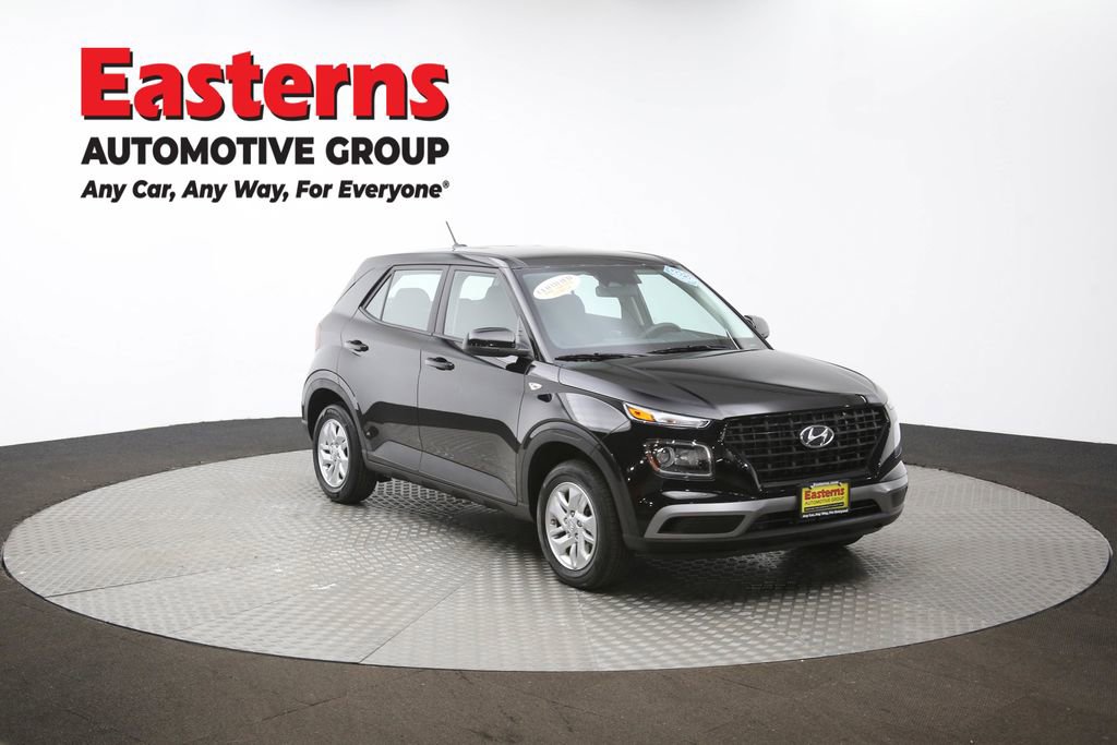 Used 2025 Hyundai Venue SE image 49