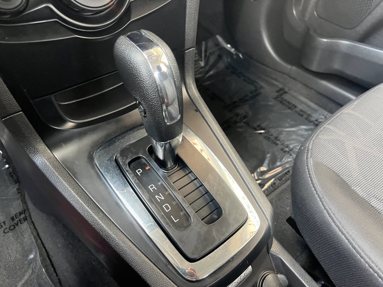 Used 2013 Ford Fiesta SE image 19