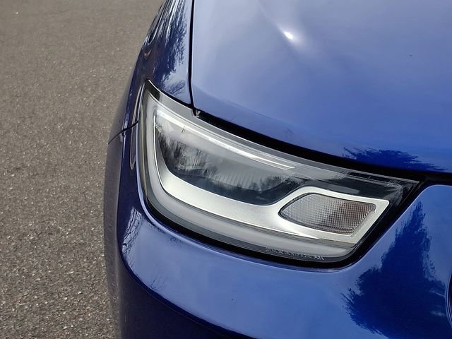 Used 2021 Chrysler Pacifica Touring-L image 9