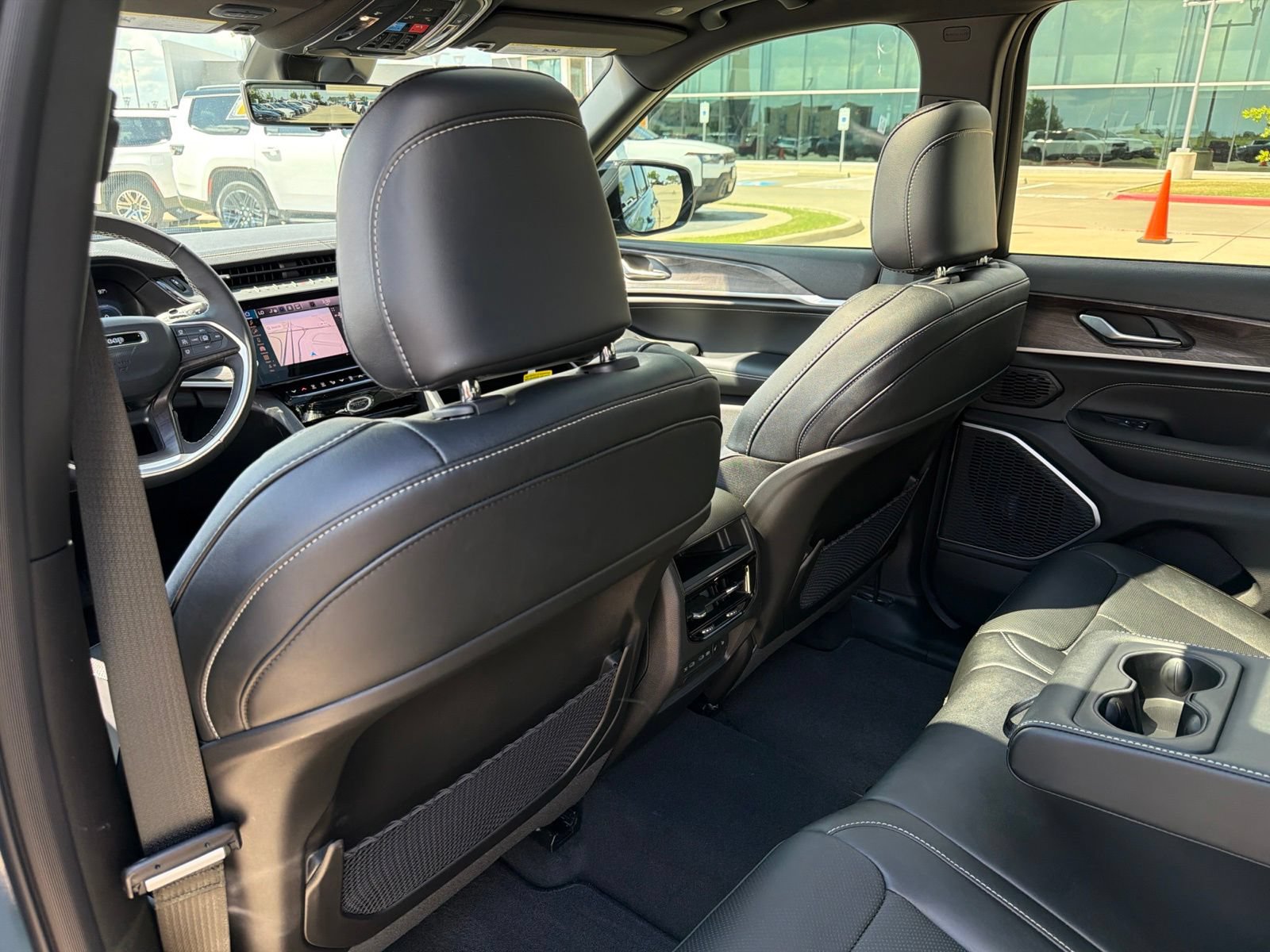 New 2026 Jeep Grand Cherokee Limited AWD/4WD image 17