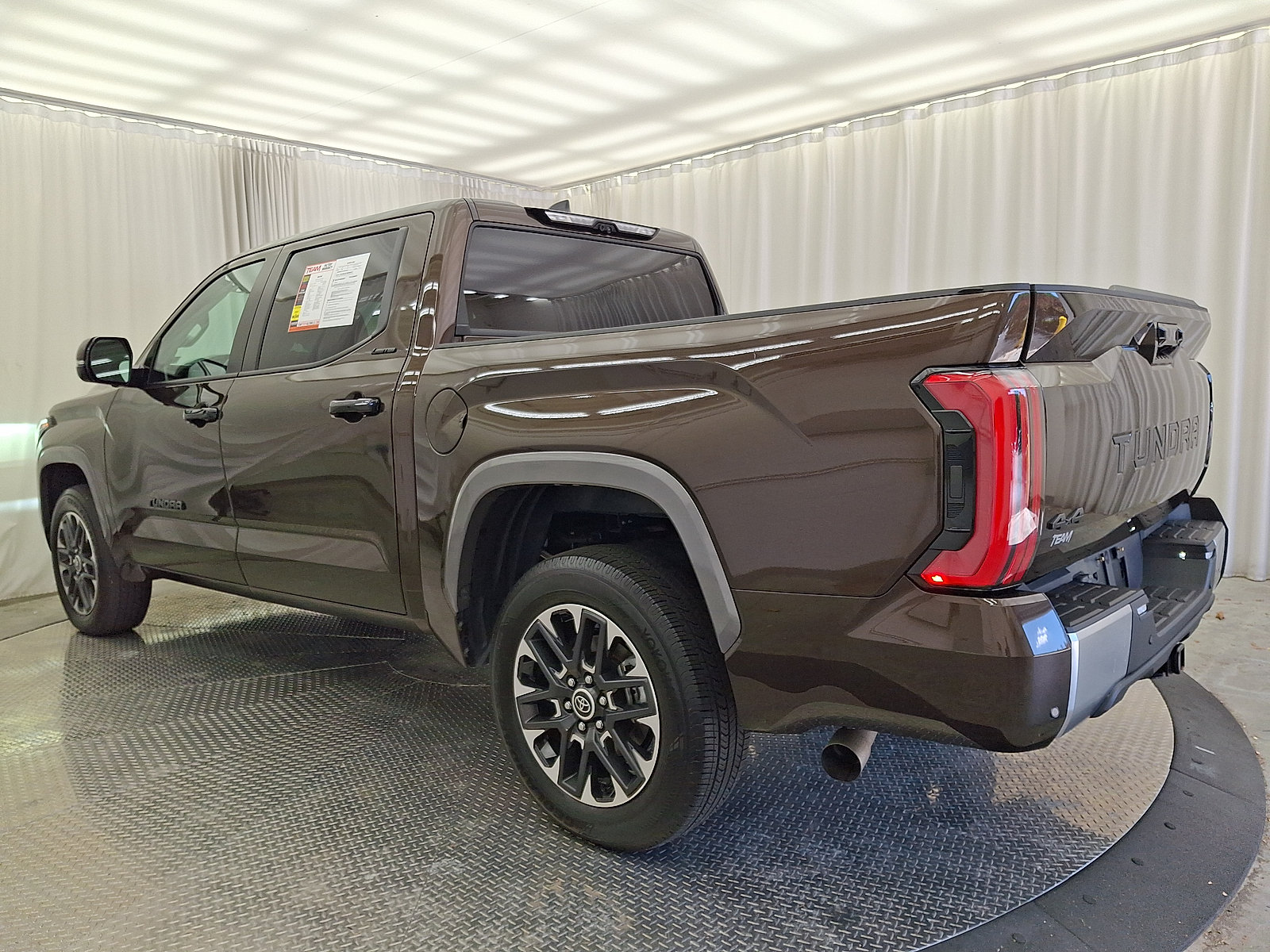 Used 2024 Toyota Tundra Limited AWD/4WD image 17
