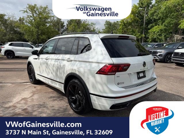 Certified 2024 Volkswagen Tiguan SE R-Line AWD/4WD image 4