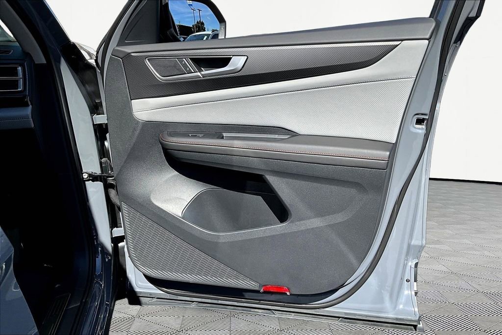New 2026 Volkswagen Atlas Peak Edition image 28