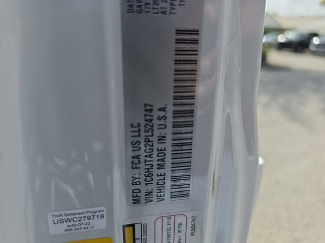 Certified 2023 Jeep Gladiator Willys AWD/4WD image 16