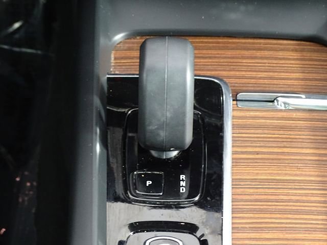 Used 2023 Volvo XC60 B5 Plus image 44