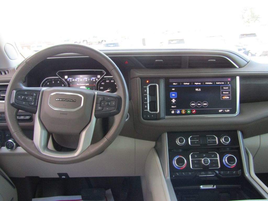 Used 2021 GMC Yukon Denali image 5