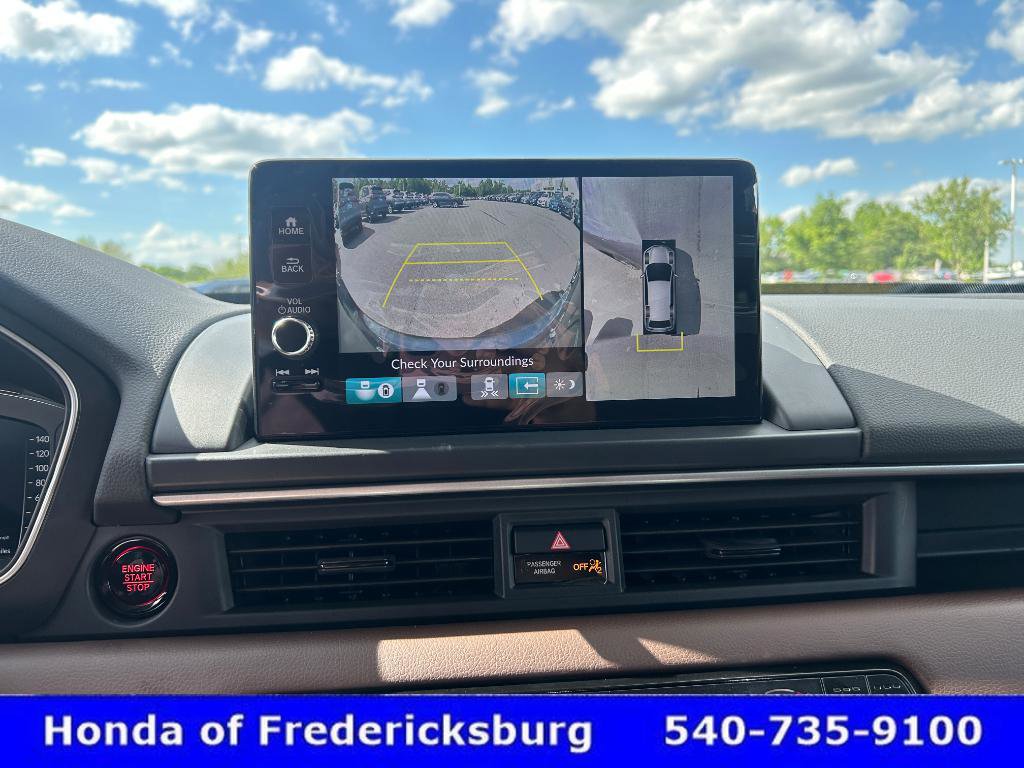 Used 2025 Honda Pilot Elite image 23