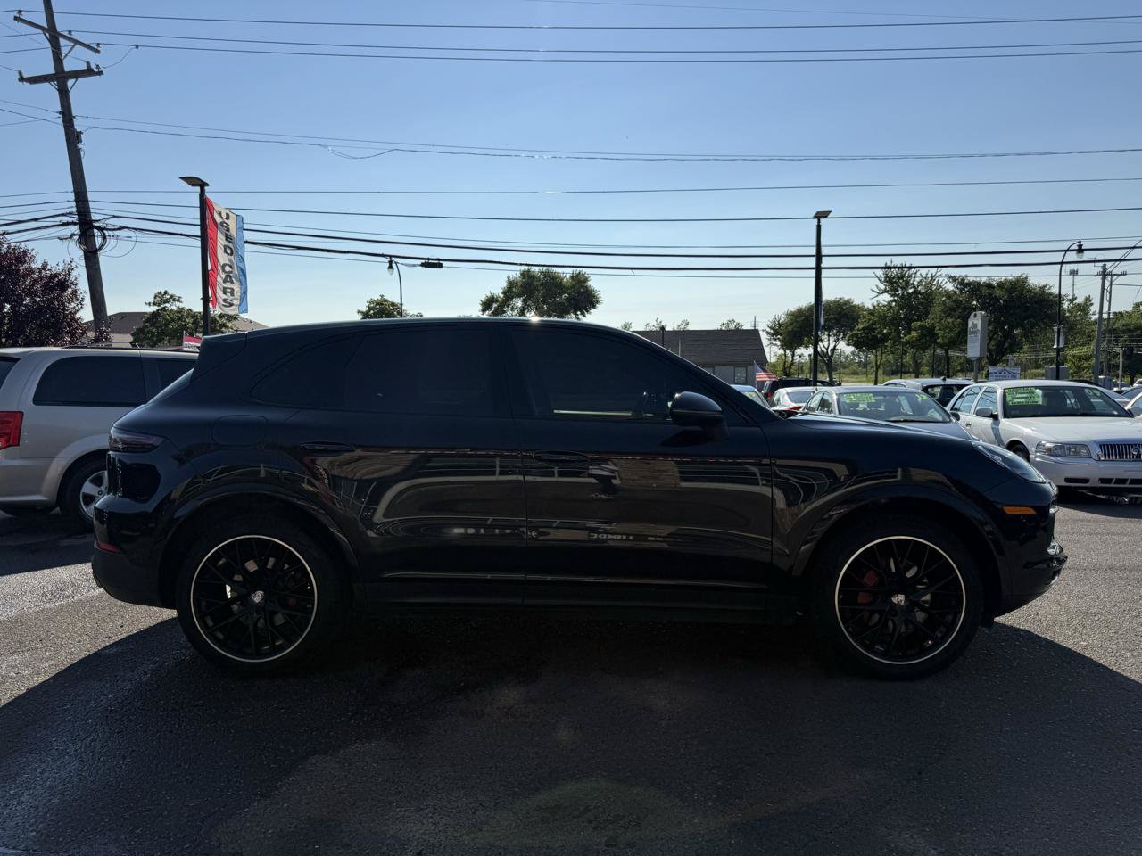 Used 2020 Porsche Cayenne AWD/4WD image 5