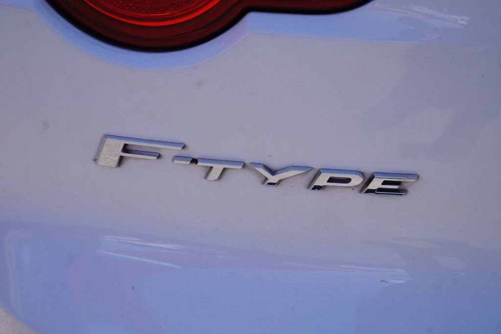 Used 2015 Jaguar F-TYPE S RWD image 13