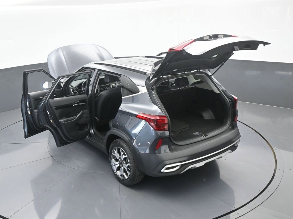 Used 2022 Kia Seltos EX image 70