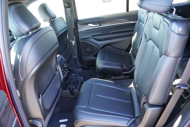 New 2025 Jeep Grand Cherokee L Limited w/ Trailer Tow Package image 11