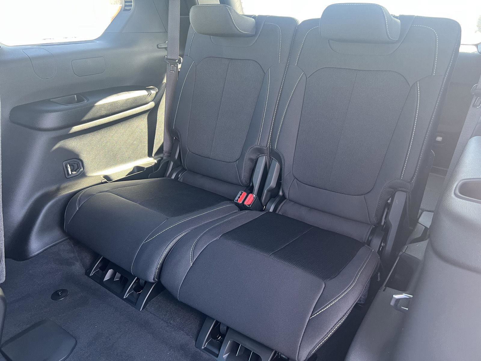 New 2026 Jeep Grand Cherokee L Laredo image 31