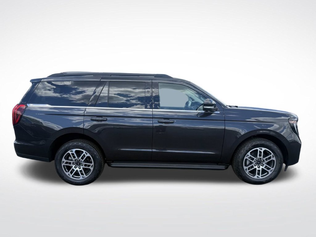 New 2026 Ford Expedition Active AWD/4WD image 2
