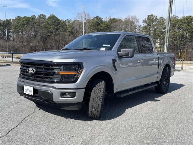 New 2025 Ford F150 XLT w/ Equipment Group 302A MID image 3