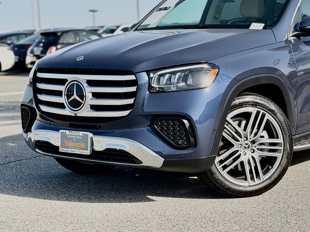 Used 2026 Mercedes-Benz GLS 450 4MATIC image 3