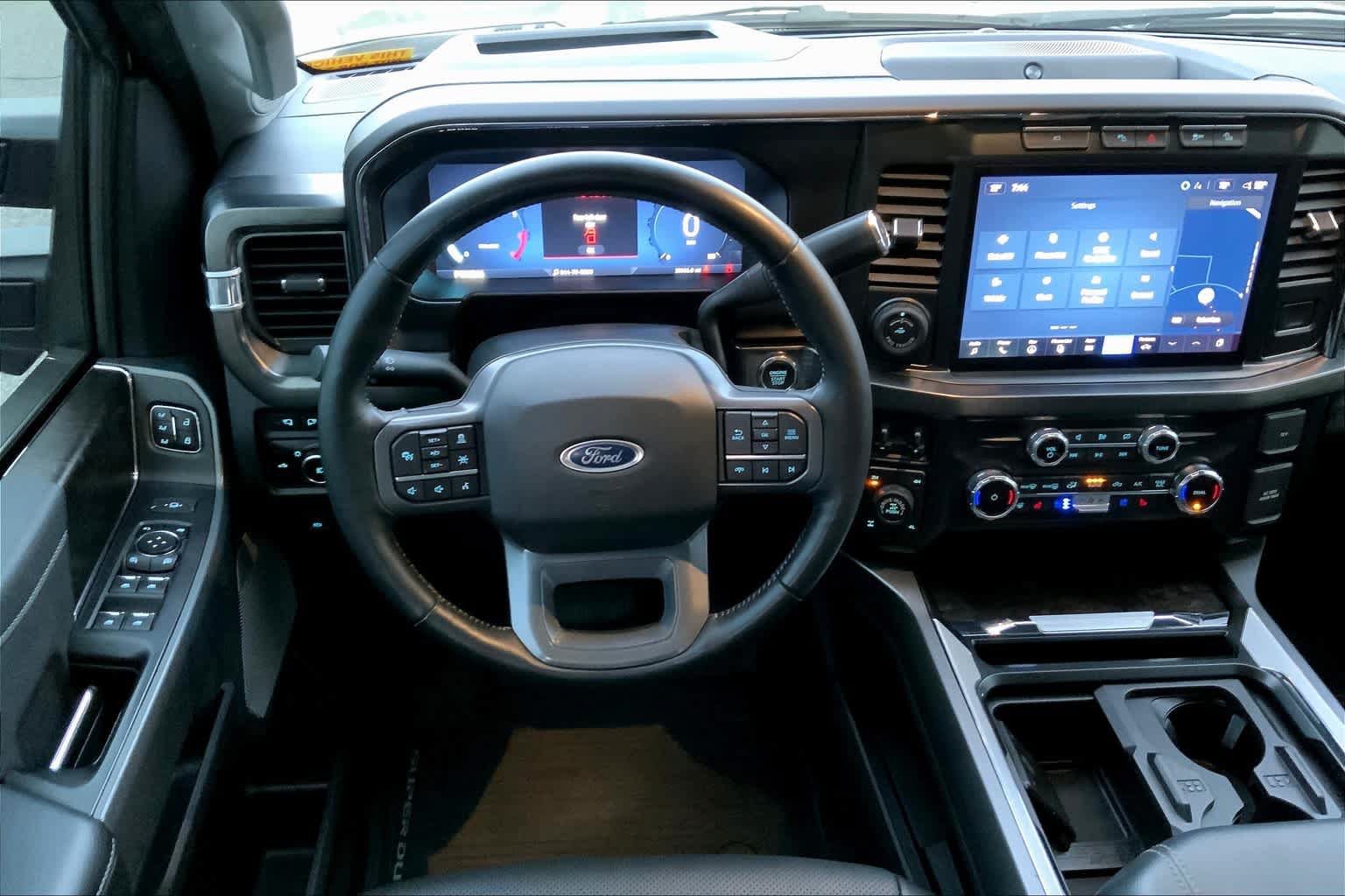 Used 2023 Ford F250 Lariat w/ Lariat Ultimate Package AWD/4WD image 6