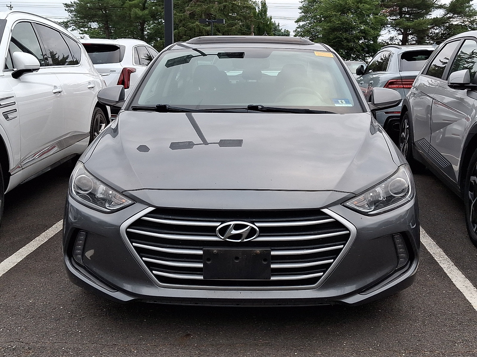 Used 2018 Hyundai Elantra Value Edition w/ Cargo Package FWD image 3