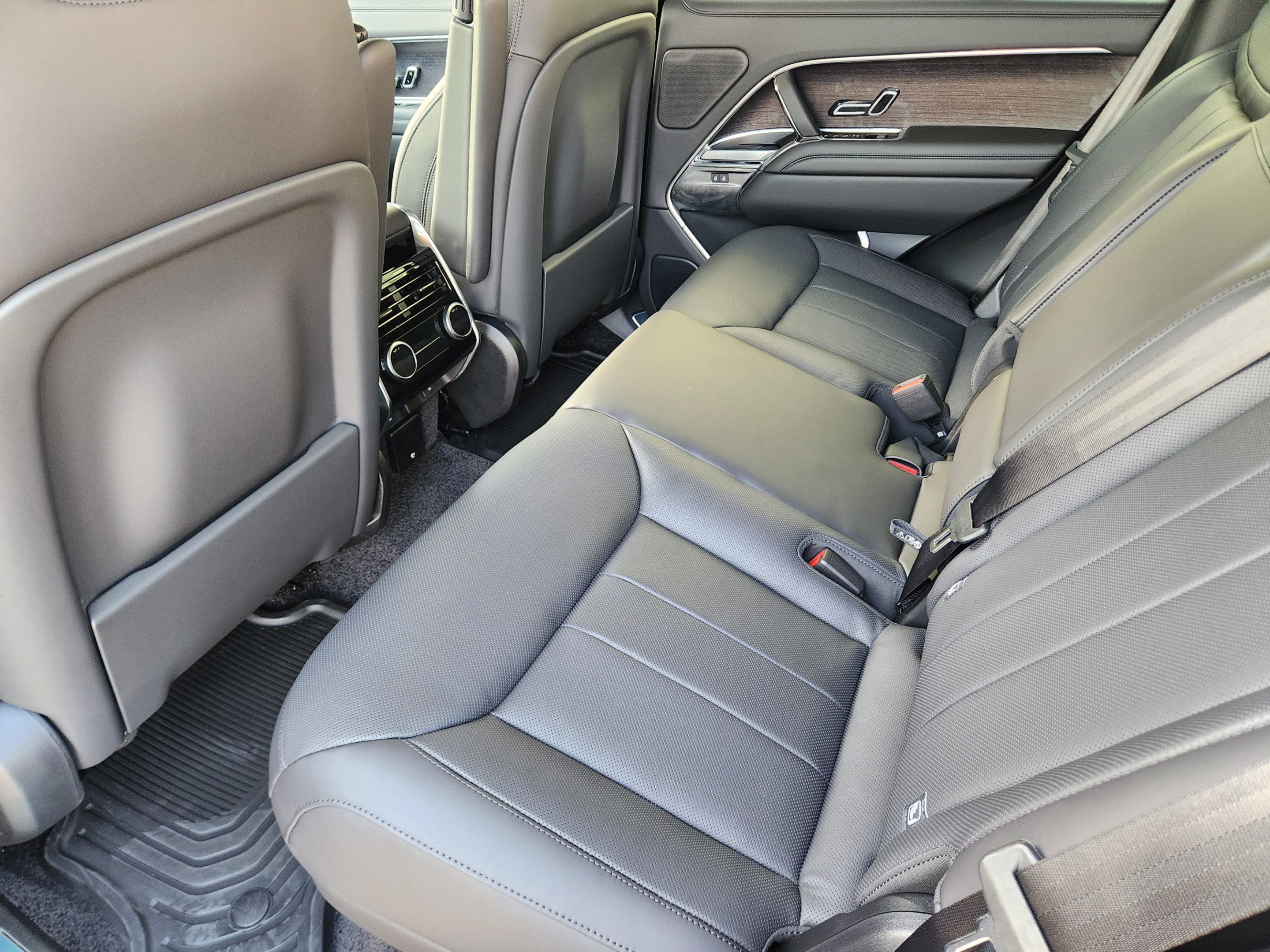 New 2026 Land Rover Range Rover SE AWD/4WD image 25