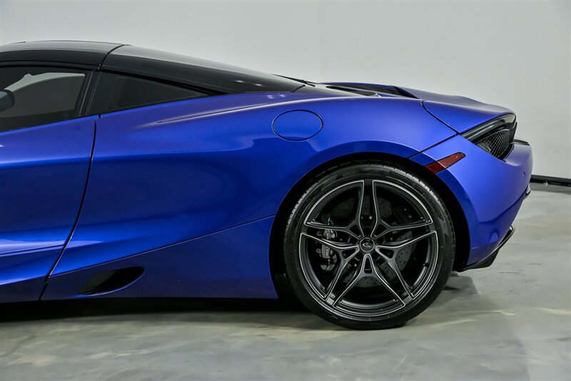 Used 2019 McLaren 720S Performance RWD image 9