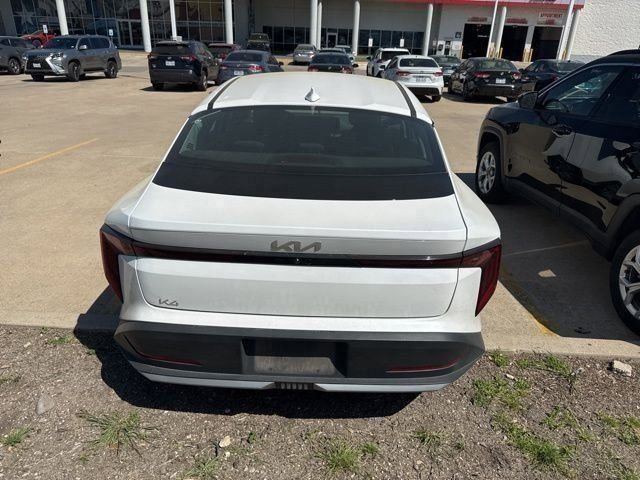 Used 2025 Kia K4 LXS image 7