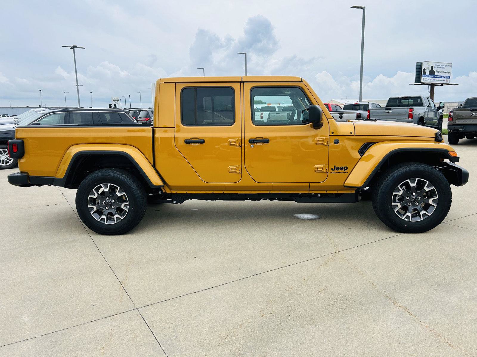 New 2026 Jeep Gladiator Sport AWD/4WD image 37