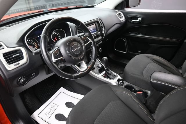 Used 2018 Jeep Compass Sport w/ Cold Weather Group AWD/4WD image 18