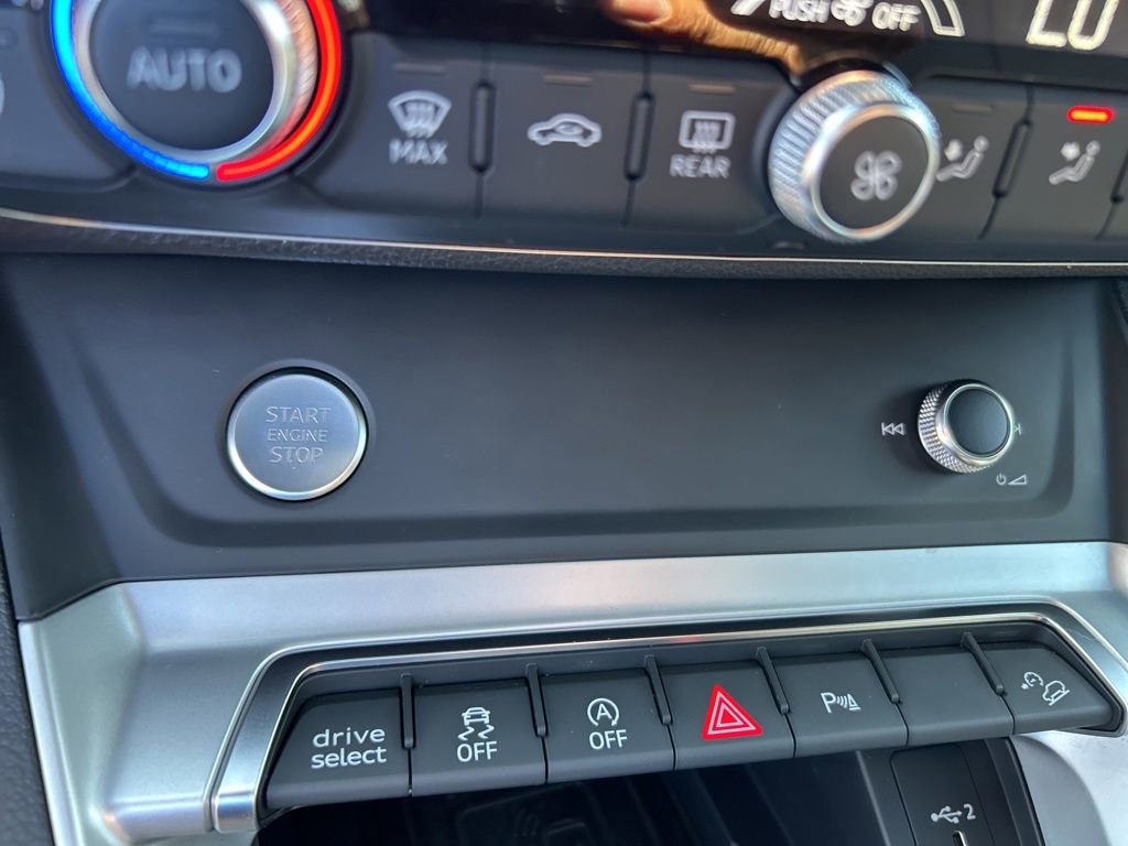 Used 2020 Audi Q3 2.0T Premium Plus w/ Premium Plus Package image 42