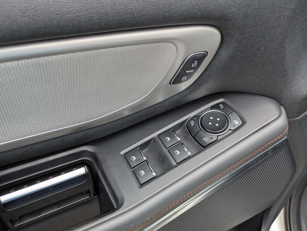 Used 2025 Ford Expedition Active AWD/4WD image 10