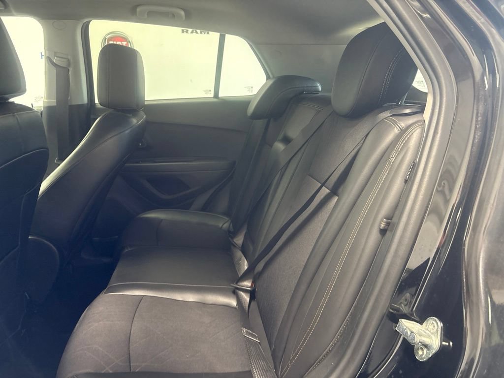 Used 2019 Chevrolet Trax LT w/ Driver Confidence Package FWD image 13