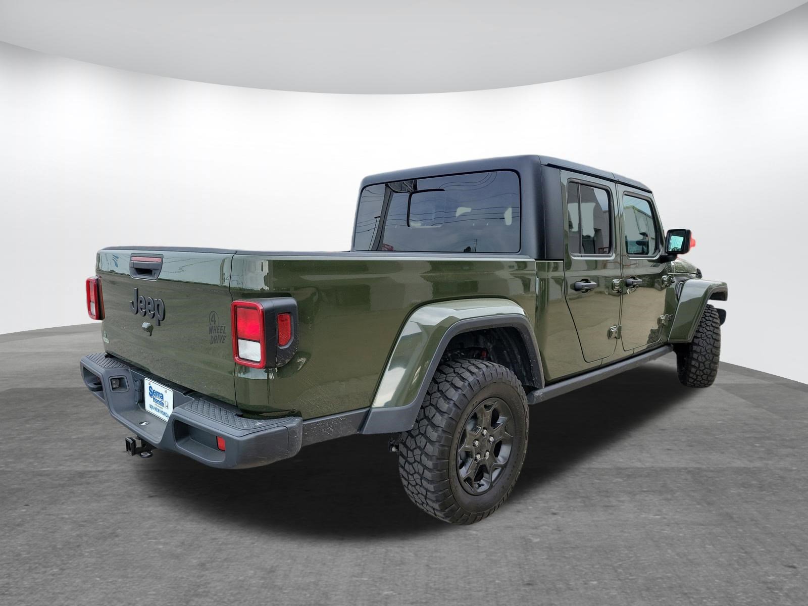 Used 2023 Jeep Gladiator Willys image 5