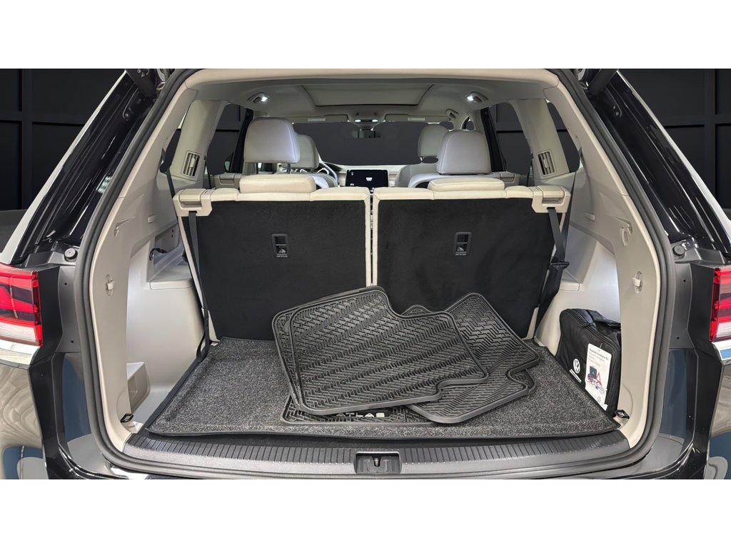 Used 2025 Volkswagen Atlas SEL AWD/4WD image 27