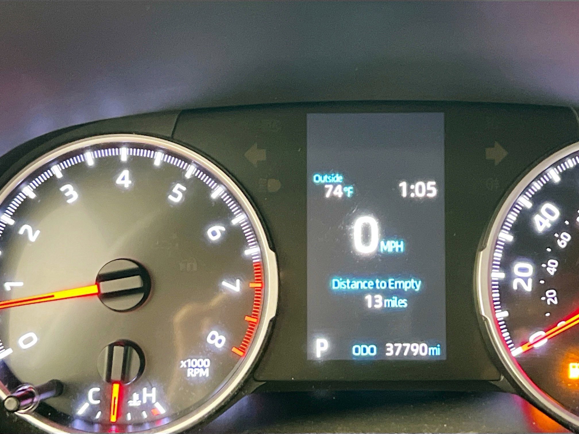 Used 2019 Toyota RAV4 LE FWD image 23